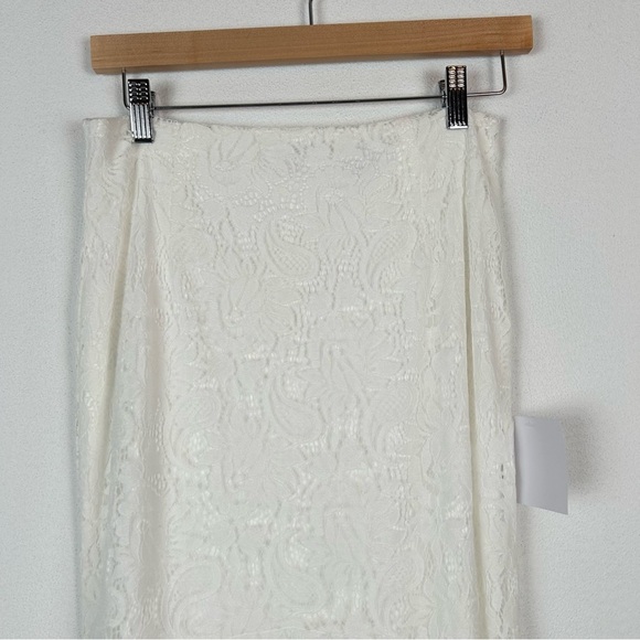 NWT Lulu’s Lace Wedding Dress Strapless White Simple Elegant Small - Picture 2 of 14